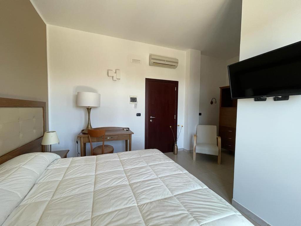 Hotel Posidonia Porto Cesareo Bagian luar foto