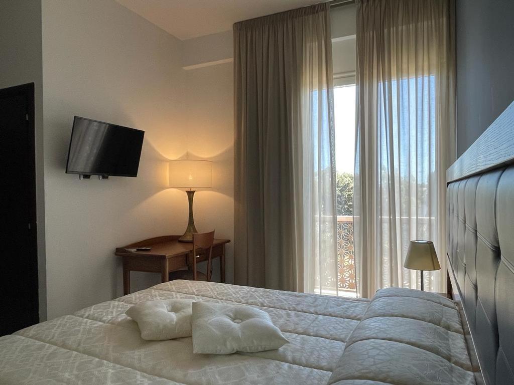 Hotel Posidonia Porto Cesareo Bagian luar foto