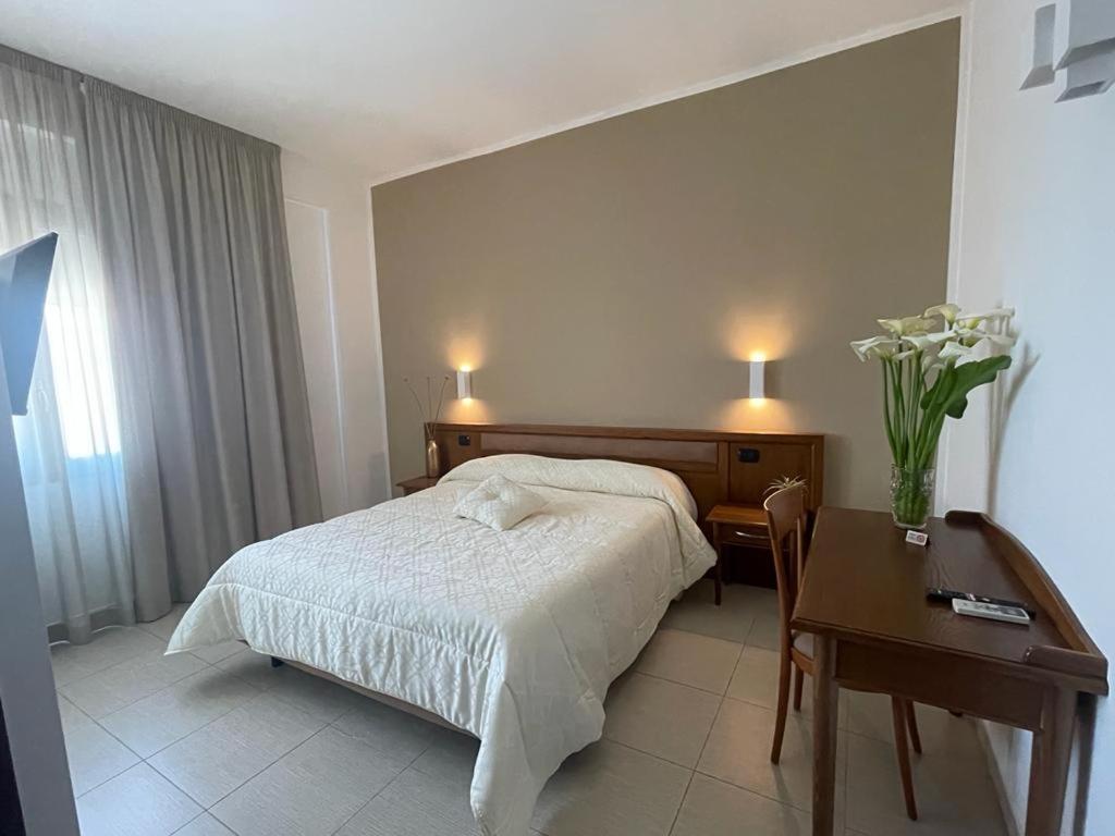 Hotel Posidonia Porto Cesareo Bagian luar foto